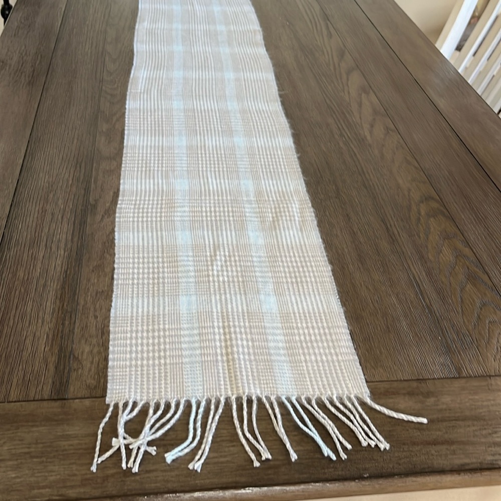 Scarf - Picture 5 of 6